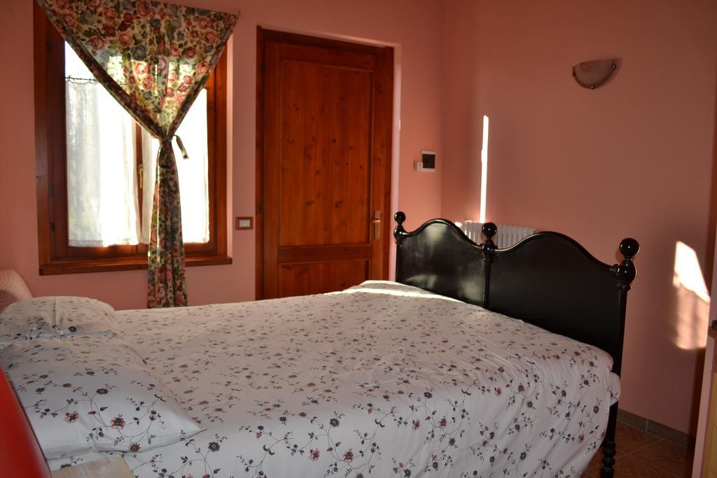 Villa Cascina Trapella Terruggia Habitación foto